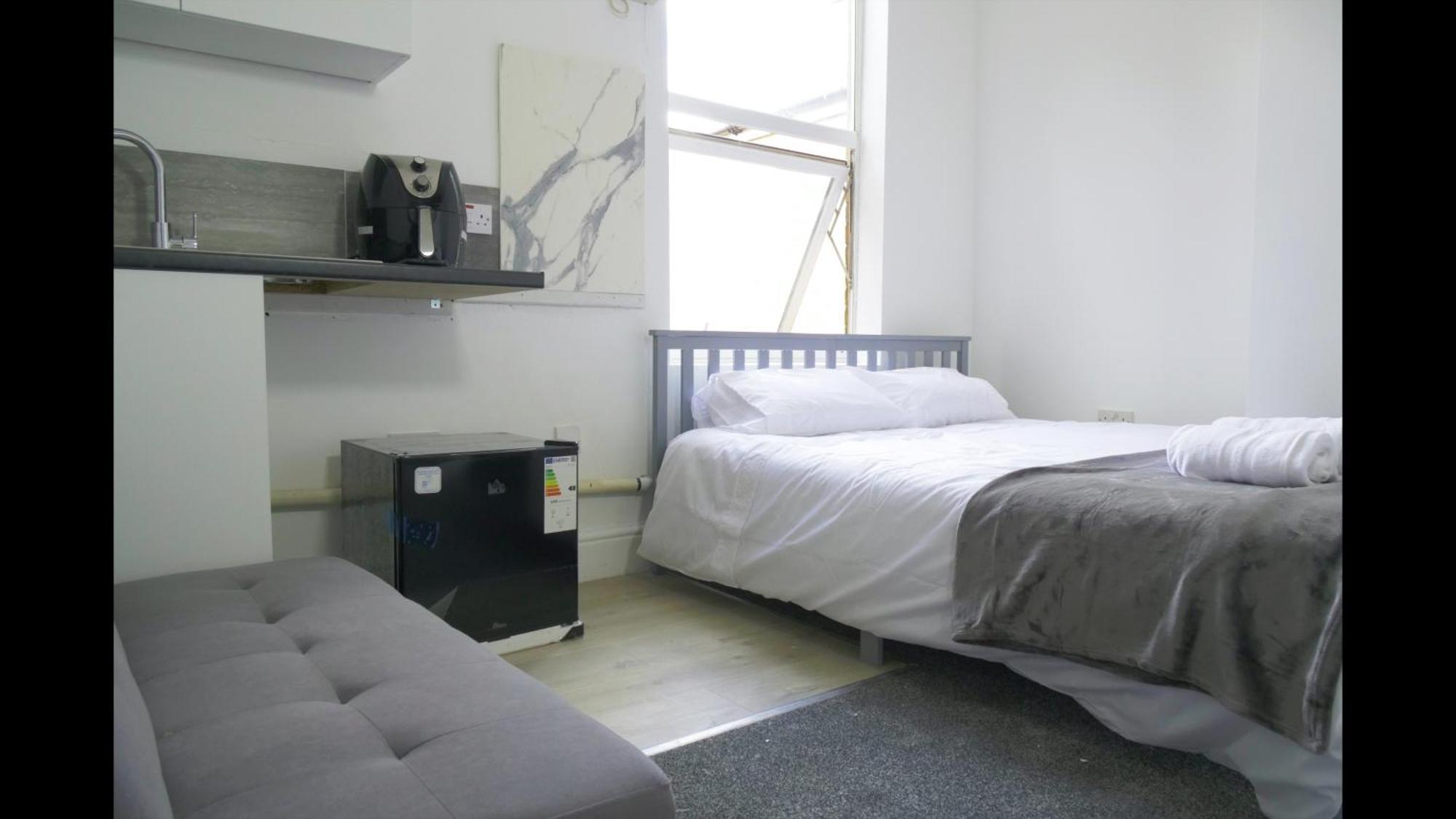 Cosy & Modern 1 Bed Studio Apart-Hotel เลมิงตันสปา ภายนอก รูปภาพ