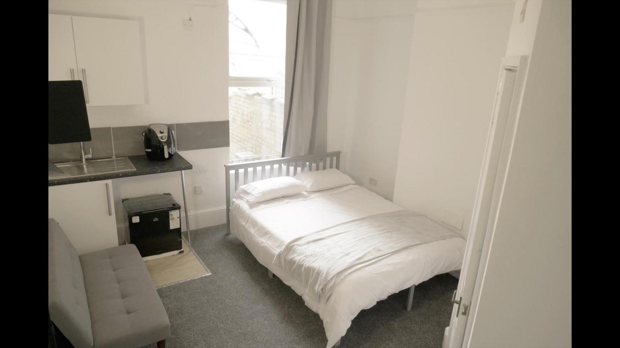 Cosy & Modern 1 Bed Studio Apart-Hotel เลมิงตันสปา ภายนอก รูปภาพ