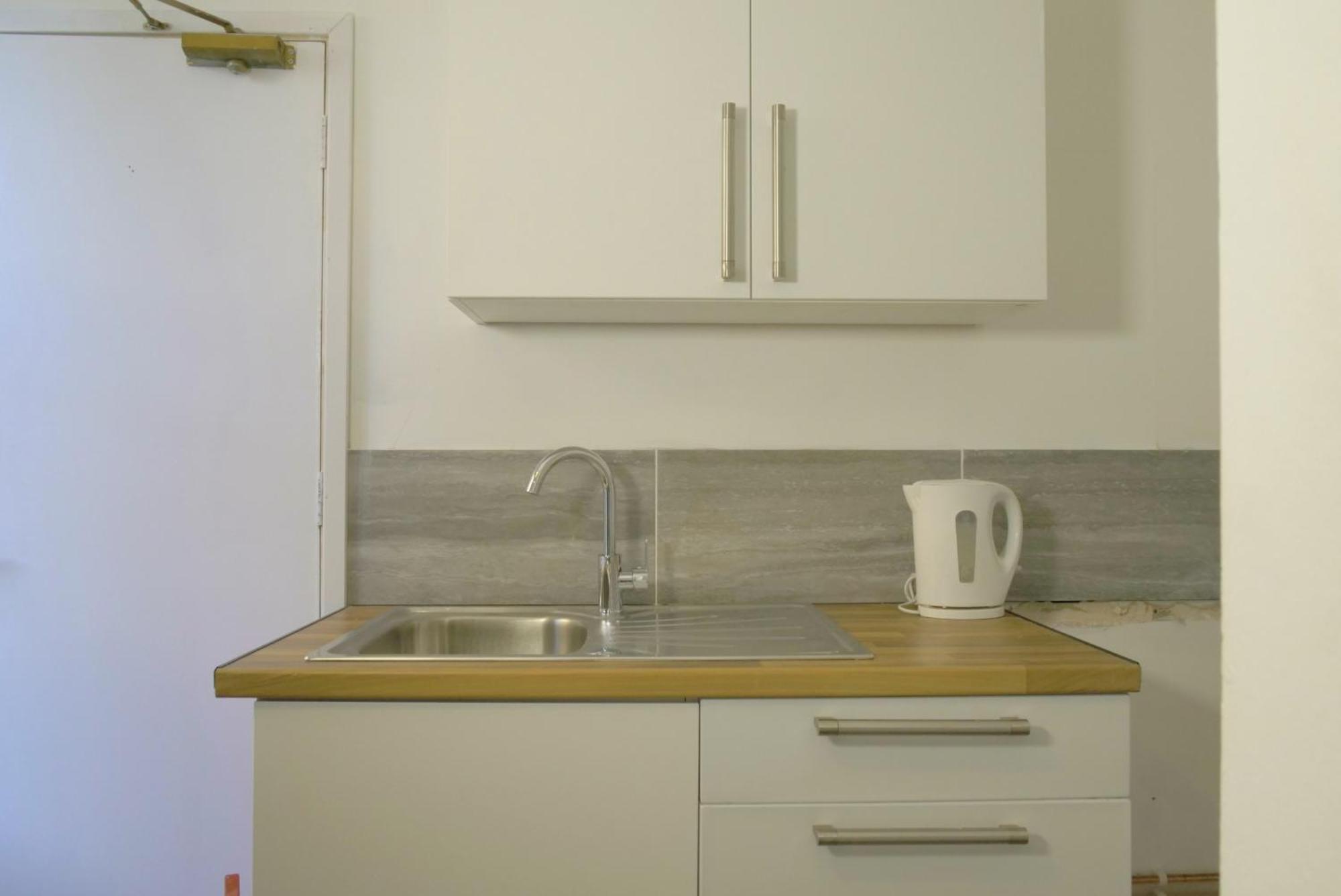 Cosy & Modern 1 Bed Studio Apart-Hotel เลมิงตันสปา ภายนอก รูปภาพ