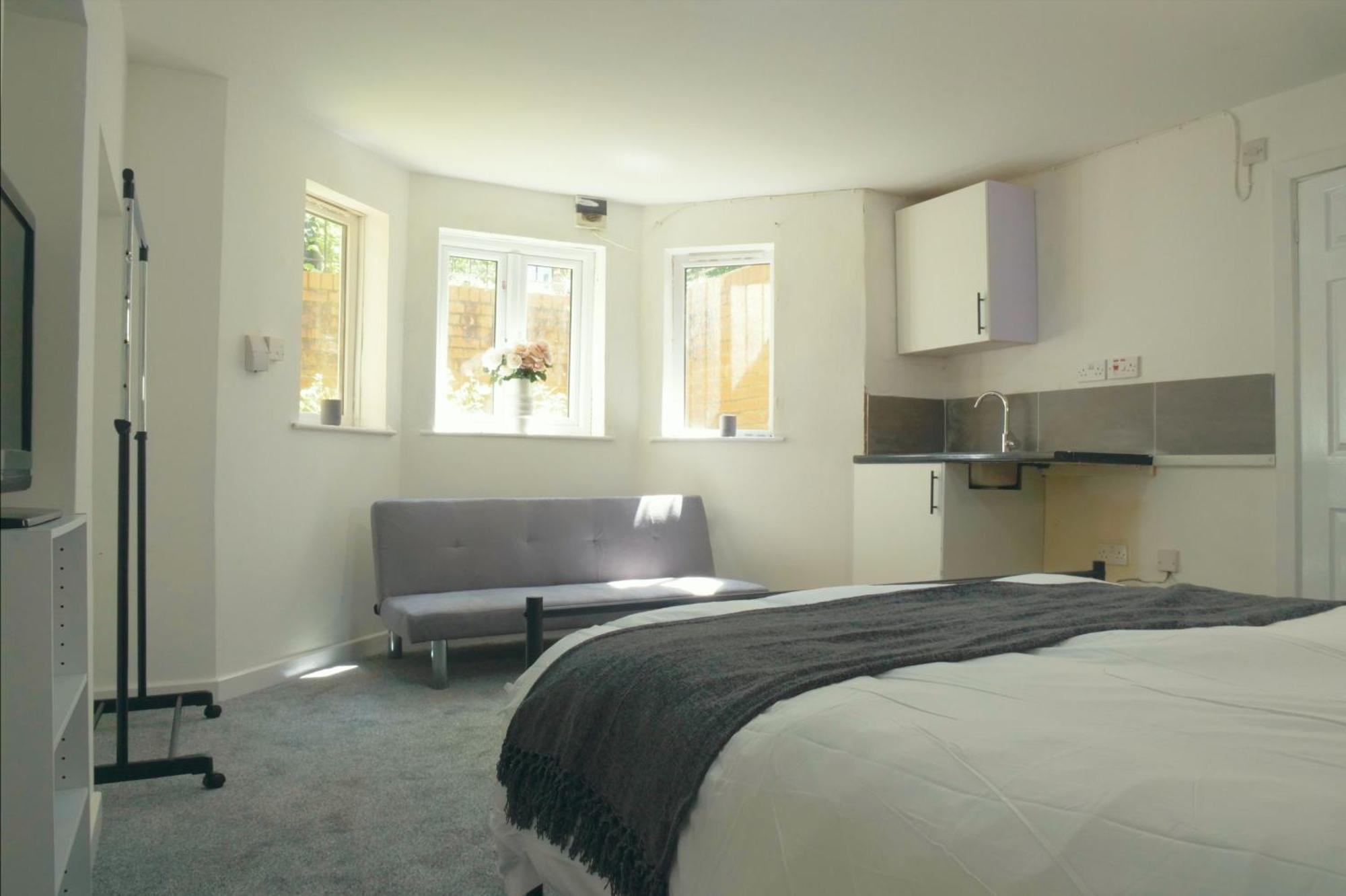 Cosy & Modern 1 Bed Studio Apart-Hotel เลมิงตันสปา ภายนอก รูปภาพ